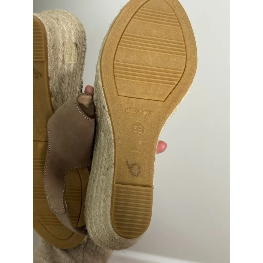 Kanna Wedge Heel Brown Sz 38 / 7.5 Tan Suede Beach Event Resort Casual Comfort